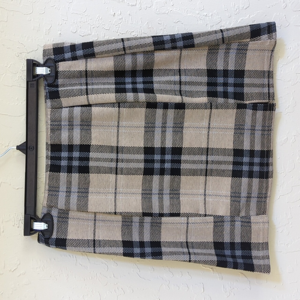 🌻 Hesperus Tan Plaid Schoolgirl Mini Skirt with Front Slit Size Medium